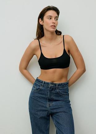 Розкішний, топ, в чорному кольорі, в рубчик, без кісточок, від дорогого бренду: h&m