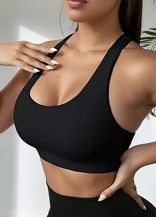 Спортивний топ