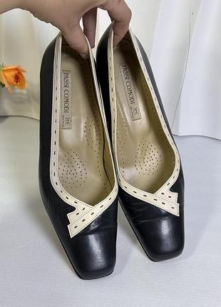 Шикарные нарядные кожаные итальянские туфли passi comodi 39р