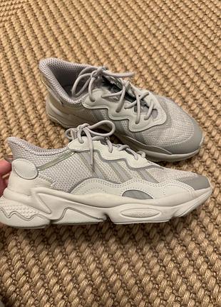 Кросівки adidas ozweego