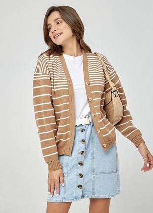 Кардиган жіночий вязаний у смужку на гудзиках бежевого кольору
