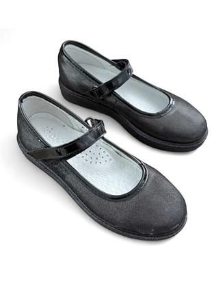 Нові з бірками туфлі для дівчинки bistfor (87710/709/753, натуральна шкіра з блискучим напиленням,чорні) на 32,33 розмір