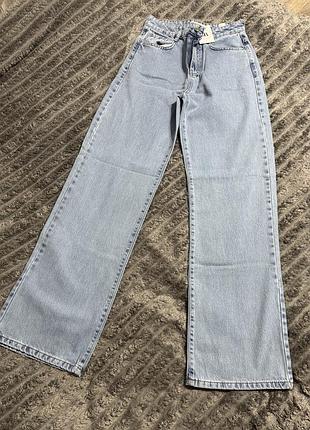 Джинси  27