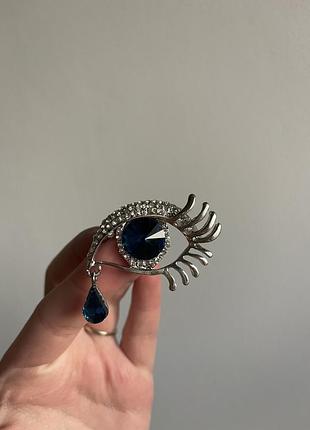 Металева брошка око «сльоза сапфіра»