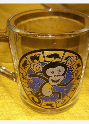 Чашка стеклянная с изображением обезьянки и гороскопа - 250 мл стекло