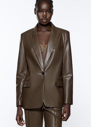 Zara стильный кожзам жакет блейзер