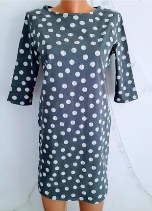 Платье-миди в горох серого цвета от бренда adum