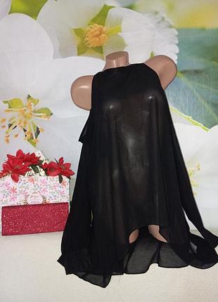 Удлиненная черная блуза с открытыми плечами от бренда boohoo