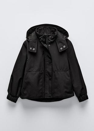 Утеплена куртка zara з капюшоном