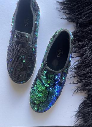 Мокасини в паєтках