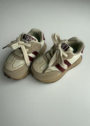 Кросівки в ідеальному стані, розмір 21, довжина устілки 13,5