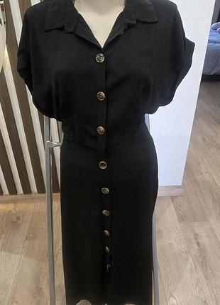Платье миди на пуговицах