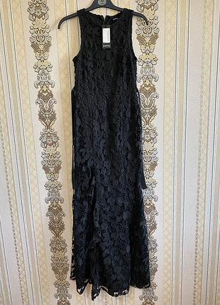 Стильна довга мереживна сукня з розрізом на нозі, чорне плаття в пол мереживо з поясом