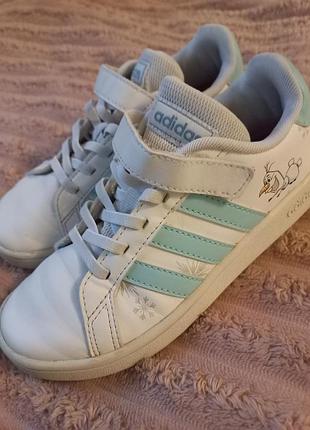 Кроссовки adidas, 33 размер