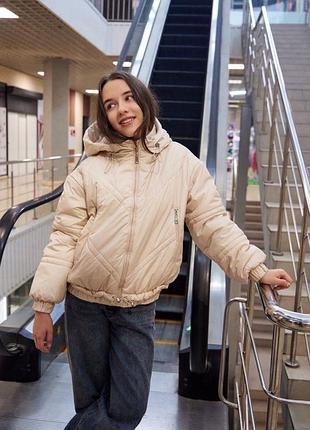 Осіння куртка для дівчинки