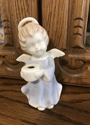Порцеляновий ангелочок