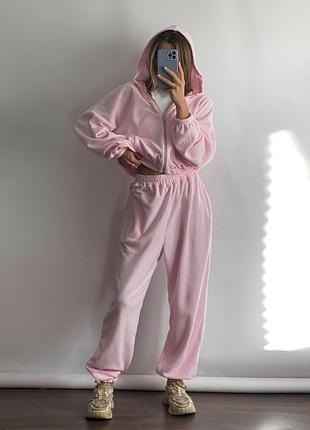 Костюм жіночий