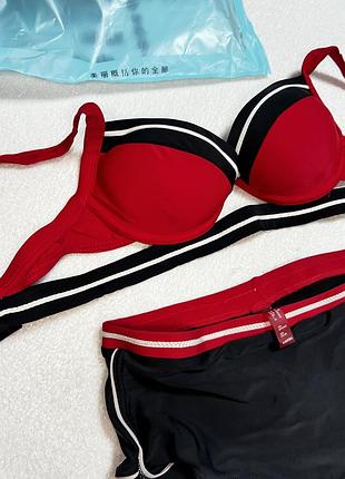 Жіночий купальник ліфчик і шортики
