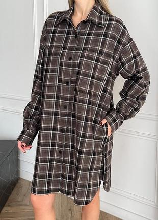 Жіноча довга подовжена картата сорочка сукня у клітинку блакитна фланель коричнева