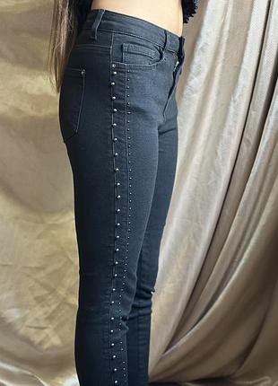 Джинси скіні