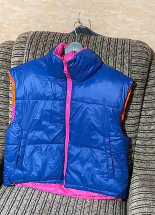 Теплая двусторонняя жилетка