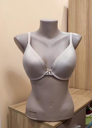 Бюстгальтер 85d