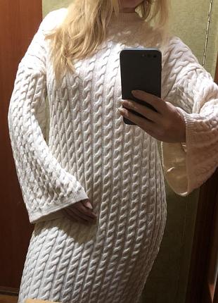 Шикарное тёплое платье крупной вязки