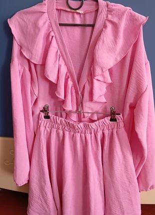 Женский костюм 50-52 размера. юбка шорты, блуза.