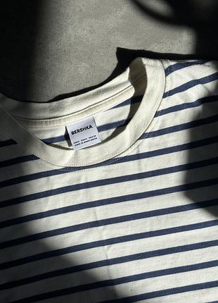 Базова щільна футболка в смужку