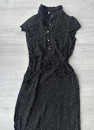 Легка сукня в горошок