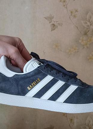 Кроссовки adidas gazelle 38 р на стопу 23,5-24 см стан как новые.