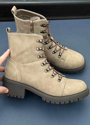 Ботинки демісезонні бежеві з екозамші 37 розмір