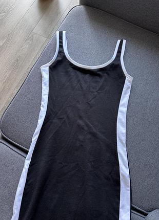 Чорне плаття s розмір