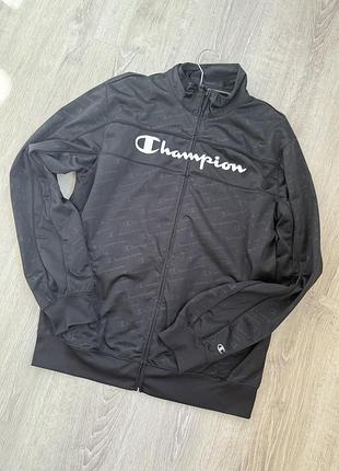 Гарненька чоловіча зімка champion
