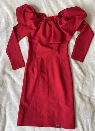 Платье s с рюшами