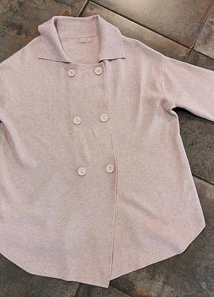 Кардиган двобортний.