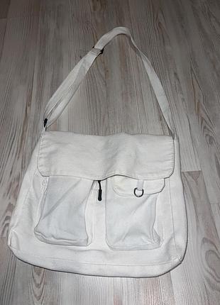 Біла сумка через плече