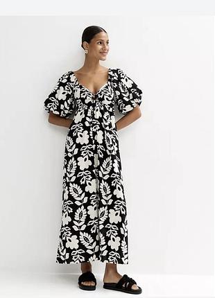 Сукня шикарна чорно- біла , квітковий принт