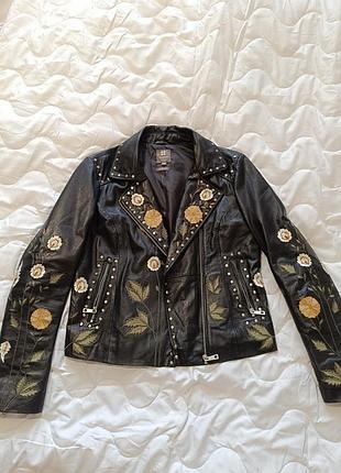 Куртка косуха с вышивкой из кожи ламы бренда manor