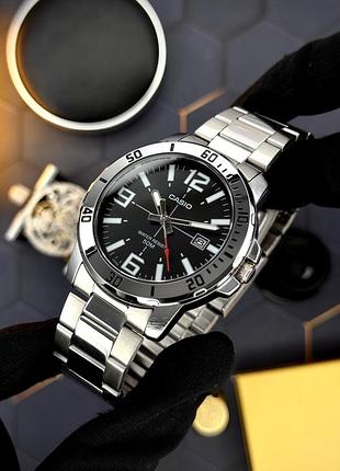 Наручний годинник