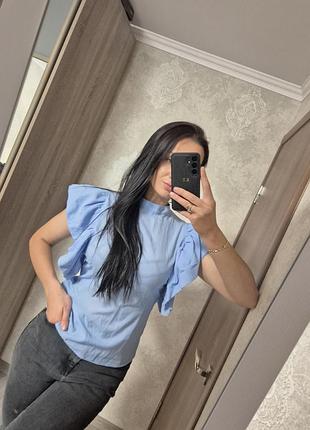 Женская блузка с красивыми рукавами