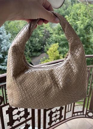 Трендова жіноча сумочка