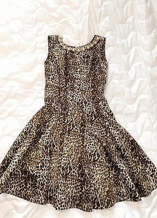 Платье в леопардовый принт