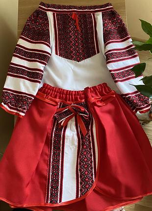 Продам вишиванку для дівчинки .  на вік 6-7 років .  тел 📲 0966813467