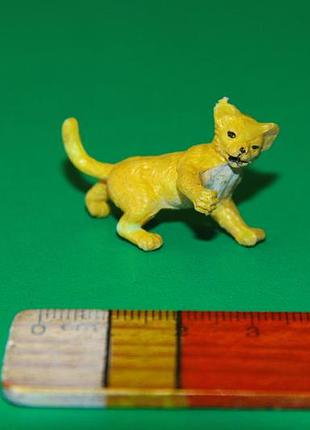 Левеня тварини животные elastolin фрг