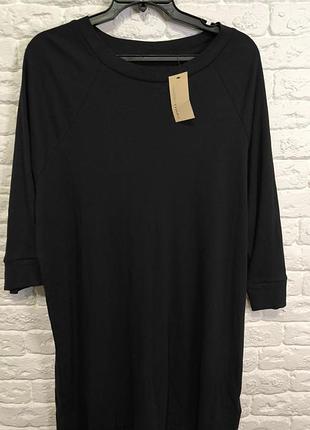 Фірмова подовжена трикотажна блуза