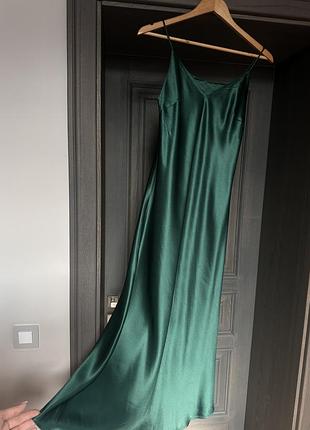 Атласна сукня