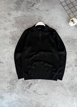 Чоловічий светр дуже приємна якісна тканина гарно сидить на тілі добре тягнеться стильний