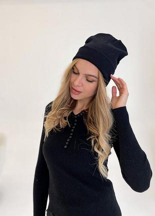 Шапка демисезонная женская черная в рубчик