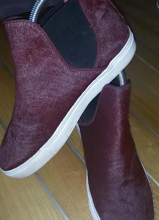Zara (испания)- ботинки-челси из меха, бордовые, р.39 (25,8 см)
